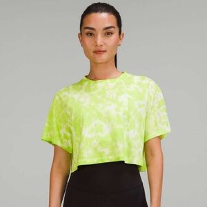 Lululemon tie-dye cropped tee